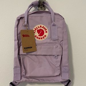 FLASH SALE! NWT Fjallraven Kanken Mini Backpack